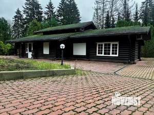 Дом 219м², 3-этажный, участок 30 сот.