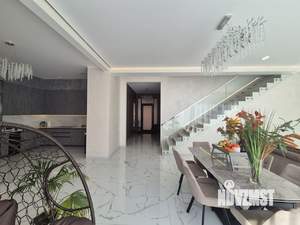 Дом 312м², 2-этажный, участок 12 сот.