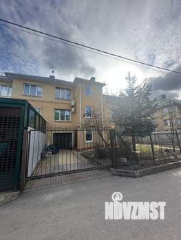 Таунхаус 284м², 3-этажный, участок 3 сот.