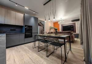 Дом 185м², 2-этажный, участок 7 сот.