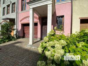 Таунхаус 200м², 3-этажный, участок 1 сот.