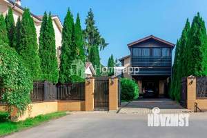 Дом 525м², 3-этажный, участок 9 сот.