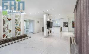 Дом 460м², 3-этажный, участок 16 сот.