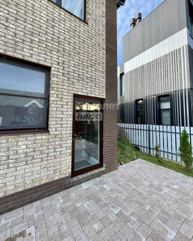 Дом 240м², 2-этажный, участок 9 сот.