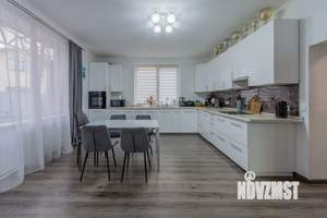 Дом 240м², 2-этажный, участок 6 сот.