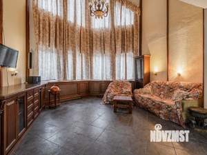 Коттедж 240м², 2-этажный, участок 6 сот.