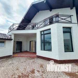 Дом 303м², 2-этажный, участок 6 сот.