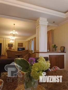 Коттедж 699м², 3-этажный, участок 29 сот.