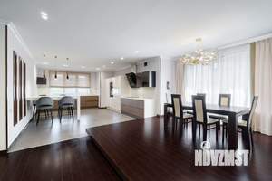 Коттедж 500м², 3-этажный, участок 15 сот.