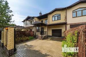 Таунхаус 330м², 3-этажный, участок 3 сот.