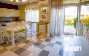 Таунхаус 280м², 4-этажный, участок 1 сот.