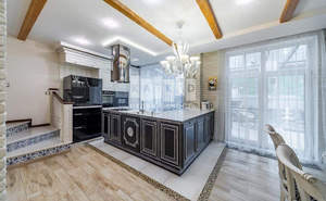 Дом 200м², 3-этажный, участок 1 сот.