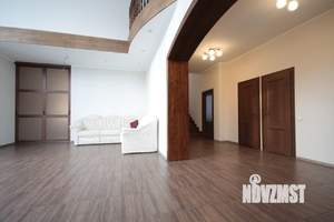 Коттедж 297м², 3-этажный, участок 7 сот.