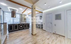 Дом 200м², 3-этажный, участок 1 сот.