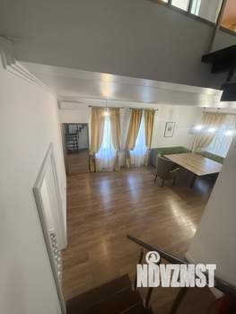 Коттедж 200м², 3-этажный, участок 3 сот.