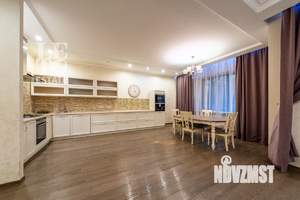 Таунхаус 330м², 3-этажный, участок 3 сот.