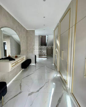 Дом 240м², 2-этажный, участок 9 сот.