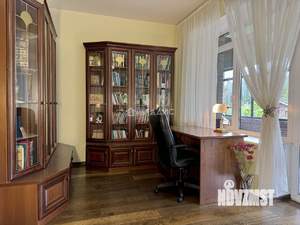 Дом 568м², 3-этажный, участок 15 сот.