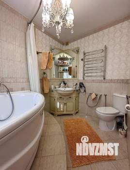 Таунхаус 240м², 3-этажный, участок 5 сот.