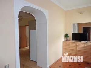 Дом 406м², 3-этажный, участок 20 сот.