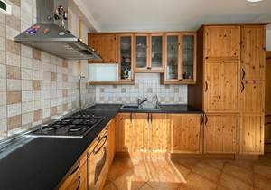 Дом 329м², 3-этажный, участок 15 сот.