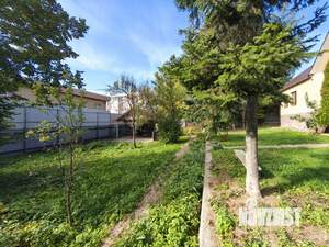 Дом 239м², 3-этажный, участок 10 сот.