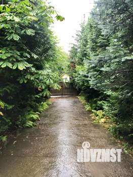 Дом 269м², 3-этажный, участок 15 сот.