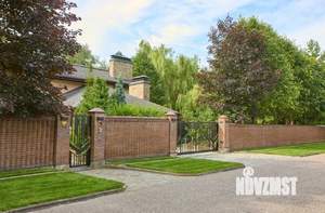 Коттедж 800м², 2-этажный, участок 64 сот.