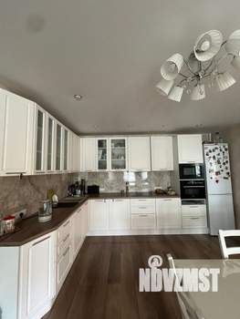 Дом 180м², 2-этажный, участок 9 сот.