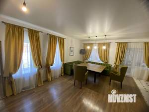 Коттедж 200м², 3-этажный, участок 3 сот.