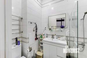 Дом 215м², 3-этажный, участок 9 сот.