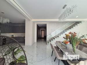 Дом 312м², 2-этажный, участок 12 сот.