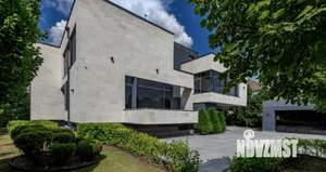 Дом 1100м², 3-этажный, участок 21 сот.