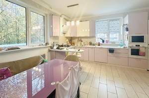 Дом 336м², 3-этажный, участок 15 сот.