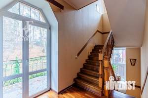 Дом 472м², 4-этажный, участок 8 сот.