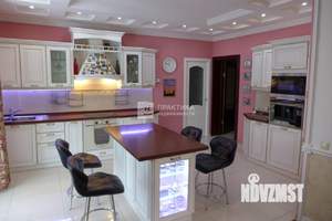 Дом 650м², 3-этажный, участок 12 сот.