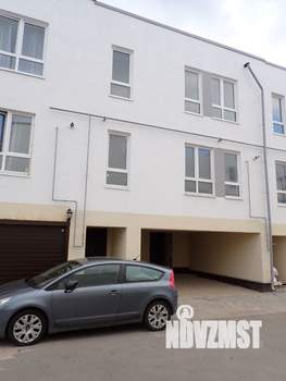 Таунхаус 130м², 3-этажный, участок 1 сот.