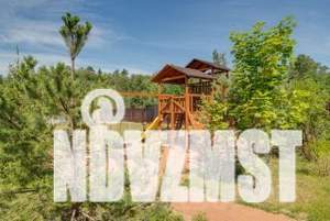 Дом 1500м², 2-этажный, участок 100 сот.