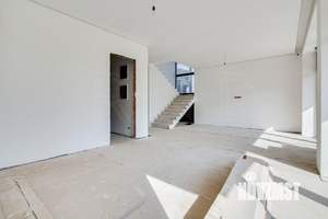 Дом 206м², 2-этажный, участок 6 сот.