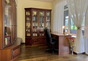 Дом 568м², 3-этажный, участок 15 сот.