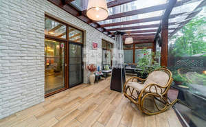 Дом 200м², 3-этажный, участок 1 сот.