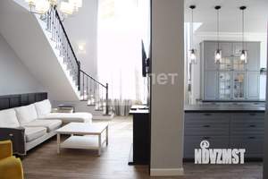 Дом 237м², 2-этажный, участок 7 сот.