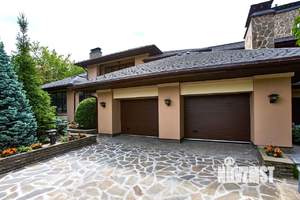 Коттедж 800м², 2-этажный, участок 64 сот.