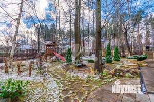 Коттедж 1100м², 4-этажный, участок 20 сот.