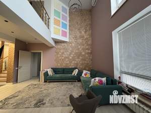 Коттедж 320м², 3-этажный, участок 15 сот.