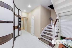 Дом 215м², 3-этажный, участок 9 сот.