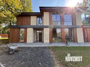 Дом 327м², 2-этажный, участок 15 сот.