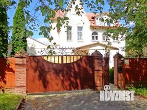 Дом 406м², 3-этажный, участок 20 сот.