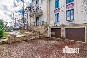 Коттедж 1100м², 4-этажный, участок 20 сот.