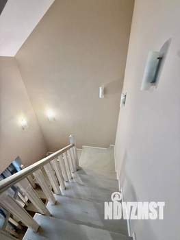 Таунхаус 180м², 3-этажный, участок 4 сот.